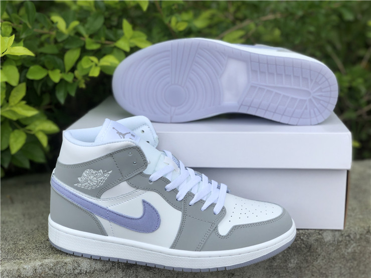 Air Jordan 1 Mid WMNS