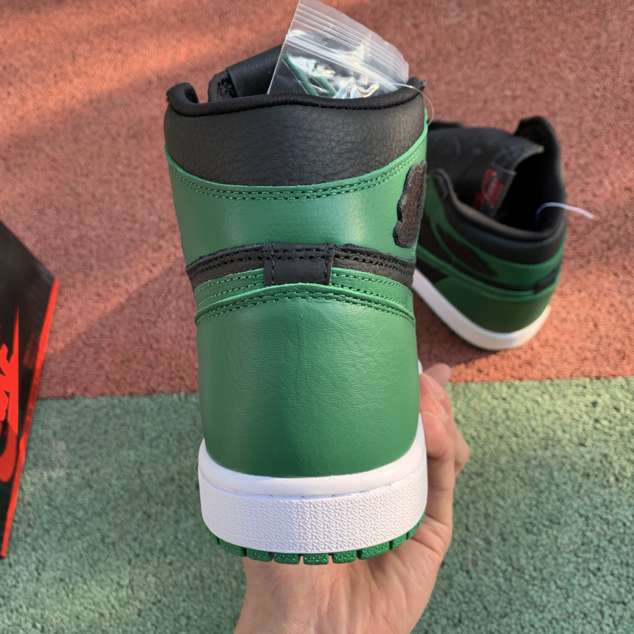 Air Jordan 1 Retro High OG “Pine Green” GS
