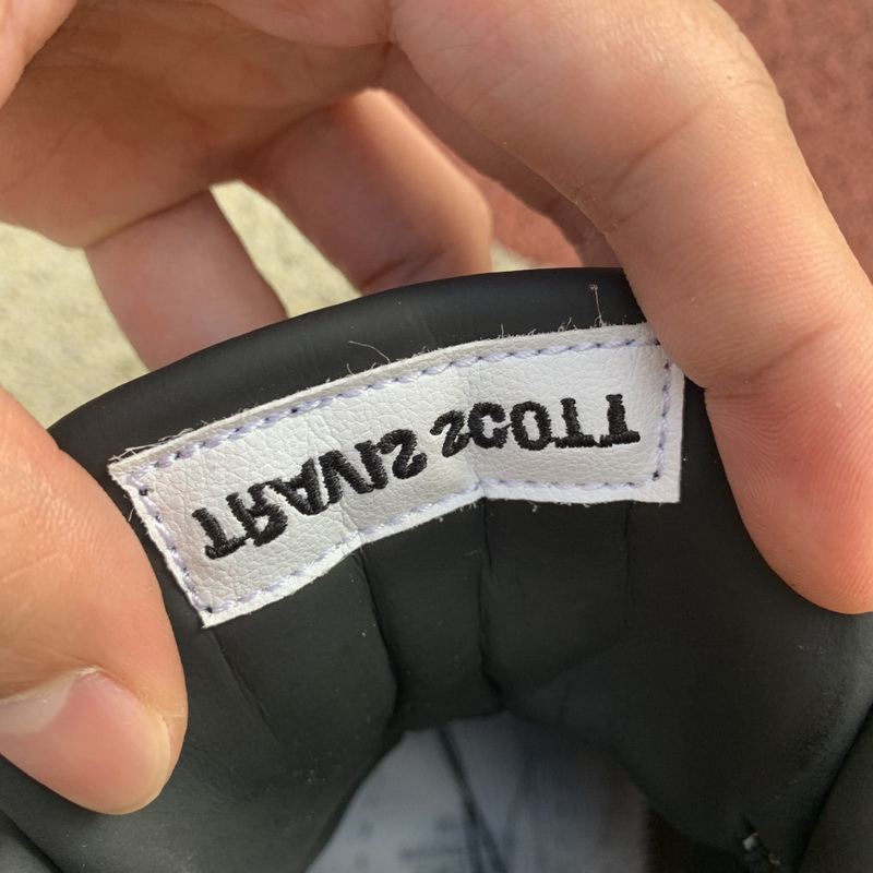 Travis Scott x Air Jordan 4 Grey