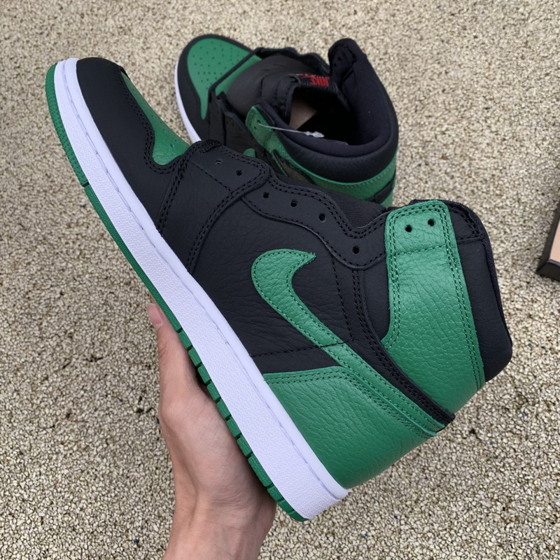 Air Jordan 1 Retro High OG “Pine Green”