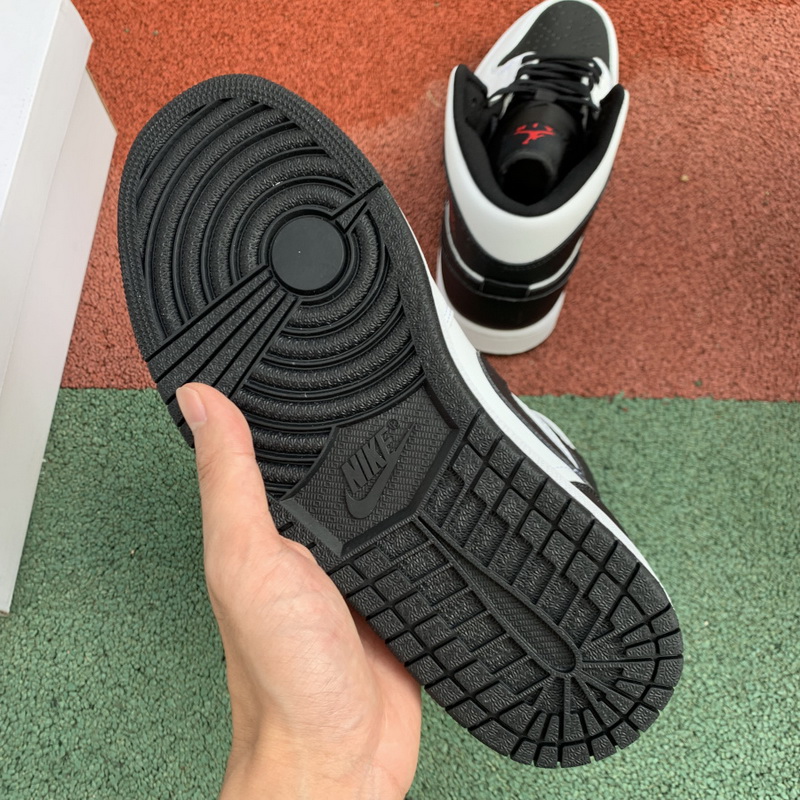 Jordan 1 Mid Reverse Black Toe