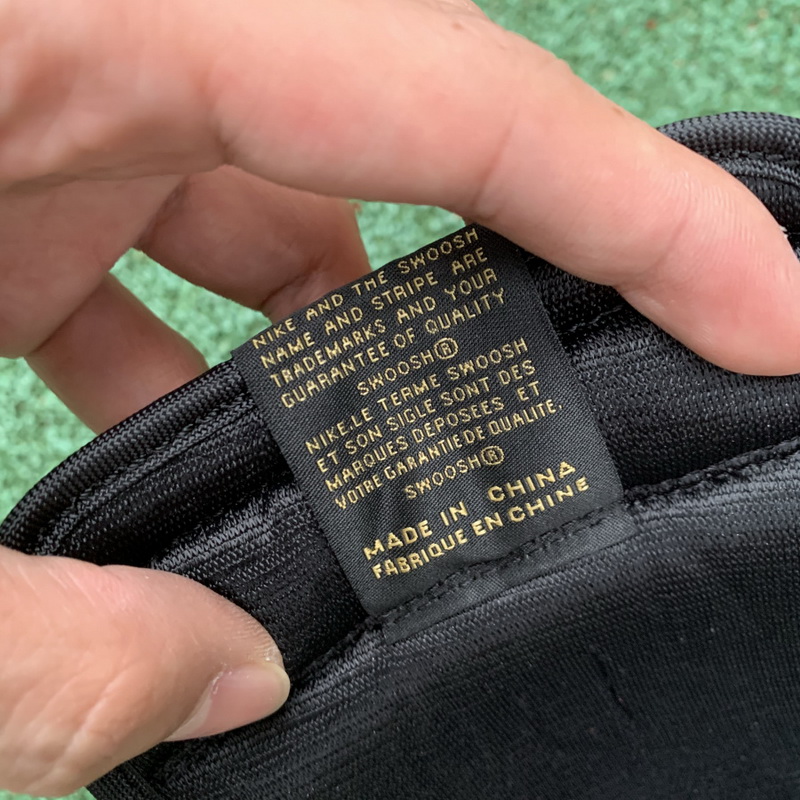 Air Jordan 1 High “Black Metallic Gold”