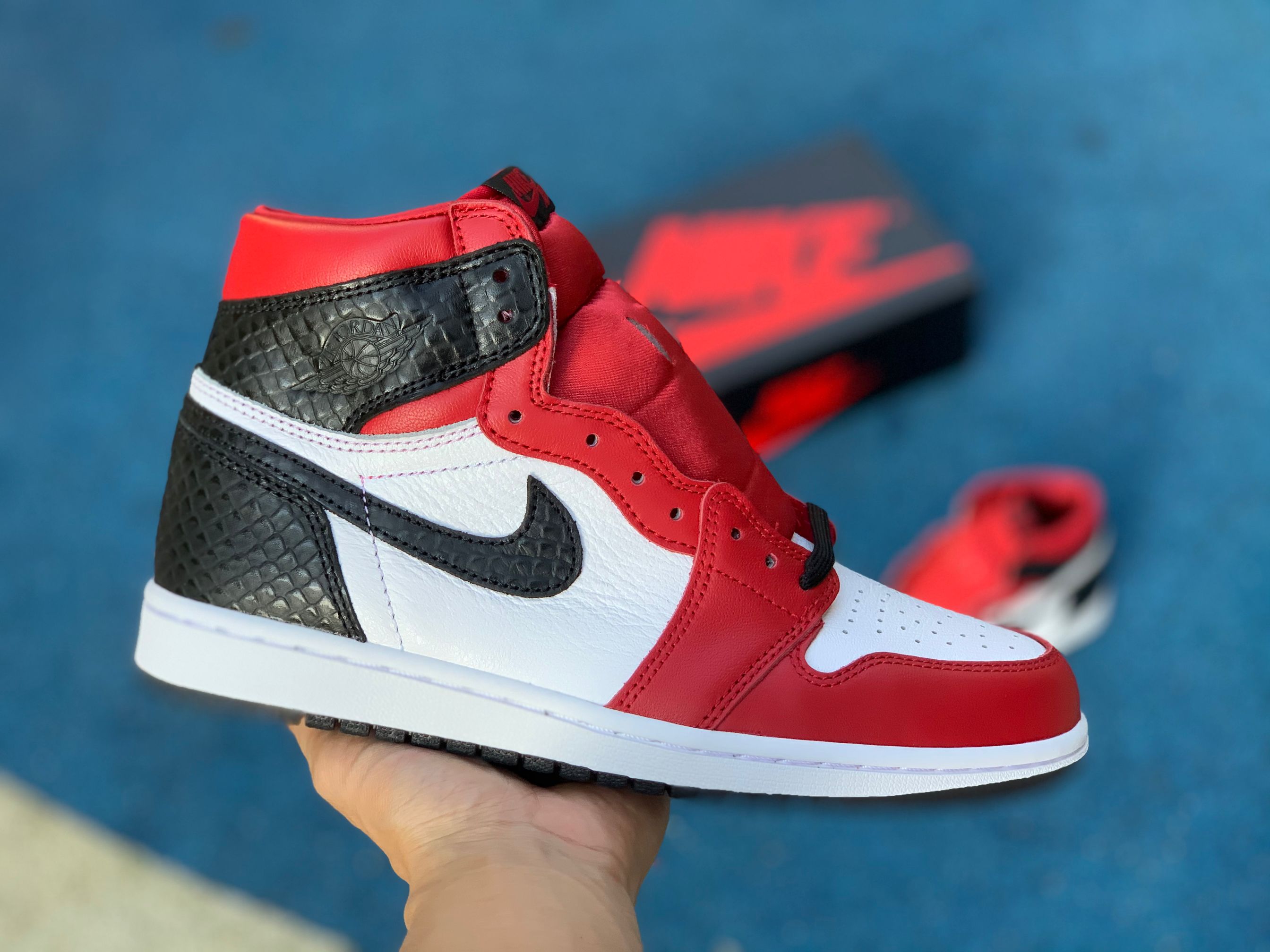 Air Jordan 1 High OG WMNS “Satin Snake” GS