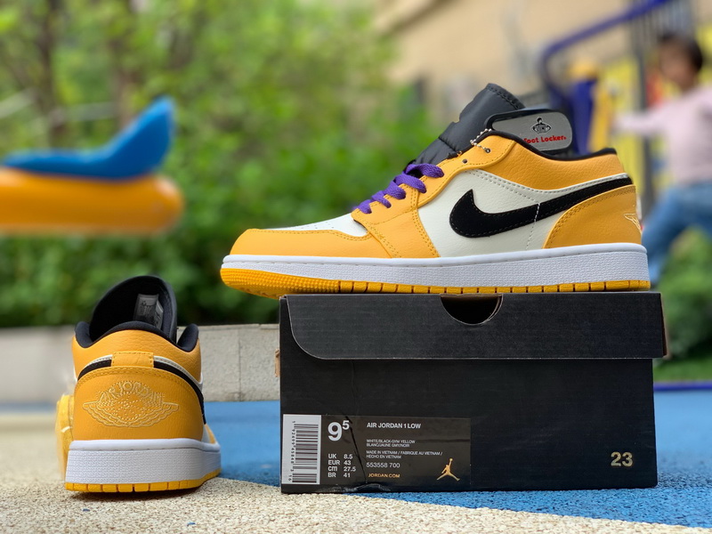 Air Jordan 1 Low shoes