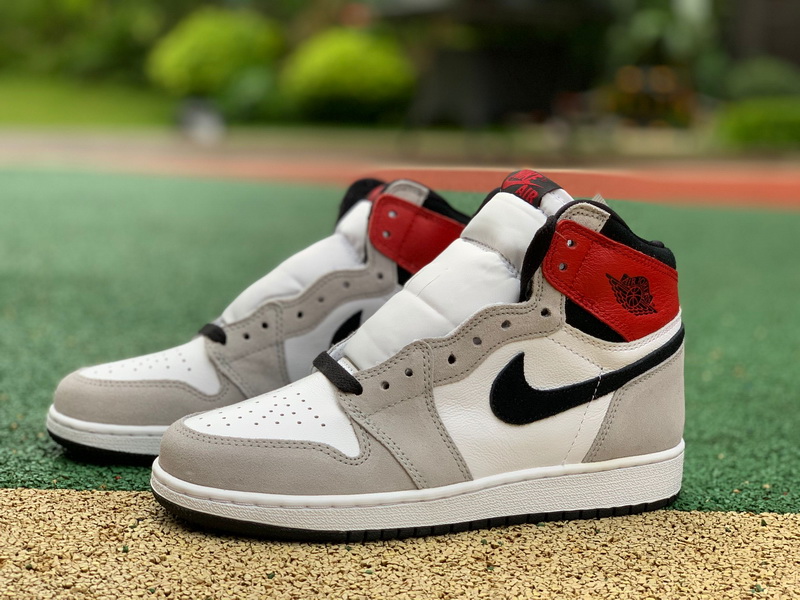 Air Jordan 1 High OG“ Light Smoke Grey” GS
