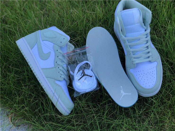 Air Jordan 1 Mid Spruce White