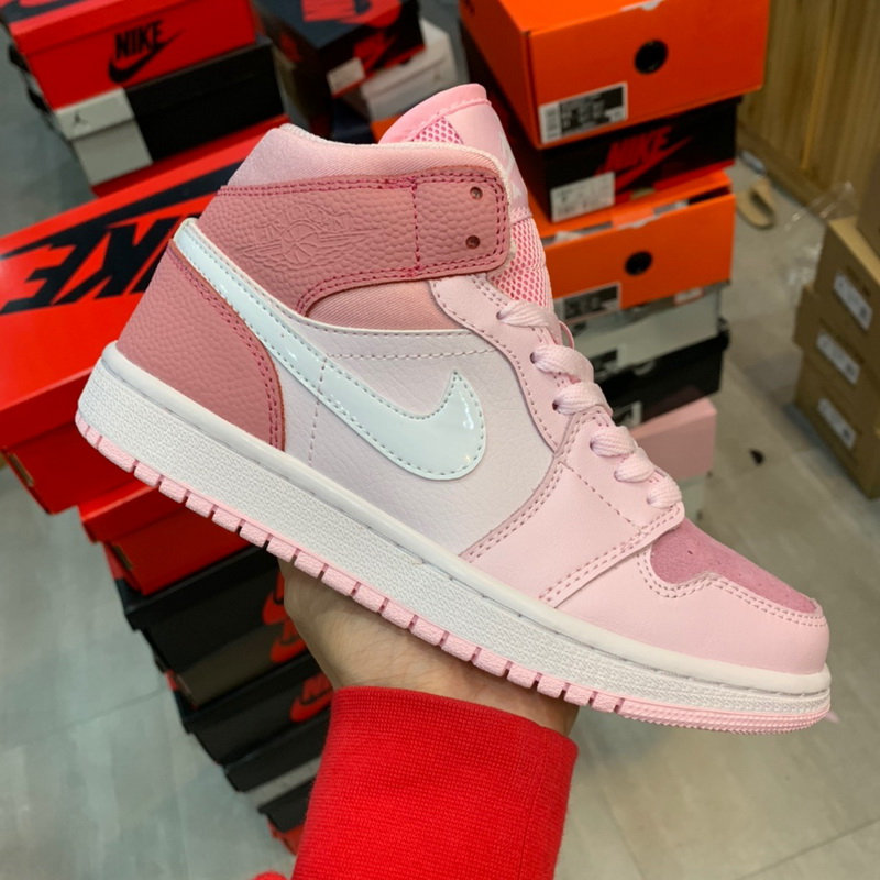 Air Jordan 1 Mid WMNS “Digital Pink