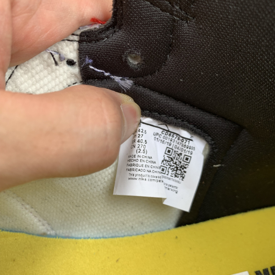 Air Jordan 1 High OG Defiant