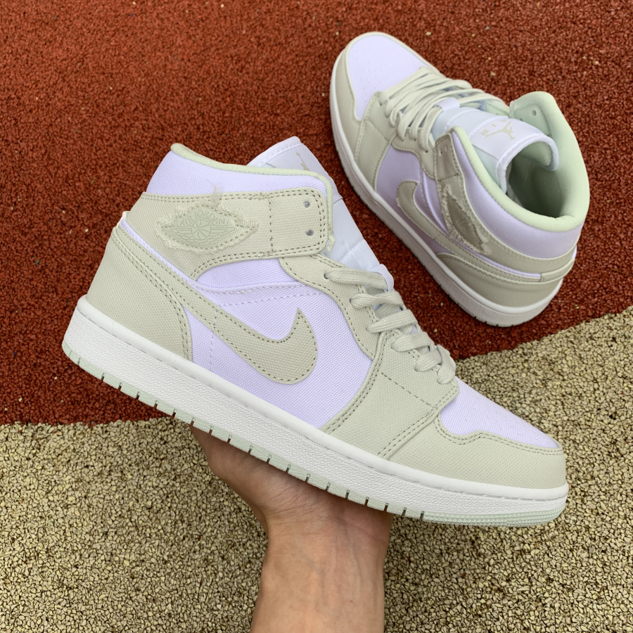 Air Jordan 1 Mid Spruce White