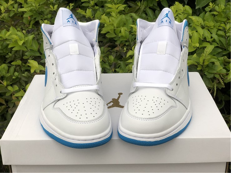 Air Jordan 1 Mid White Blue