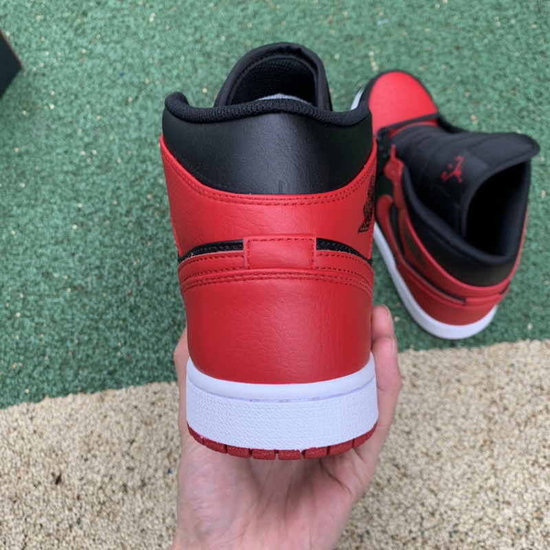 Jordan 1 Mid Shoes