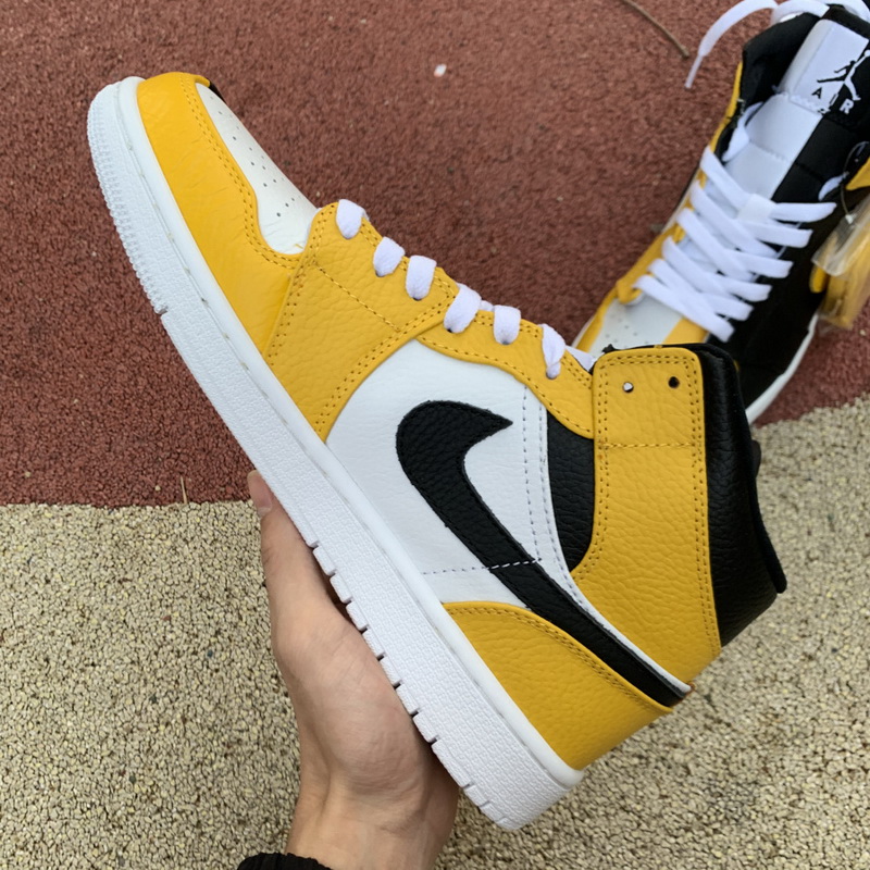 Jordan 1 Mid Shoes044
