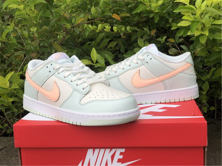 Nike SB Dunk Low Light Powder Mint Green
