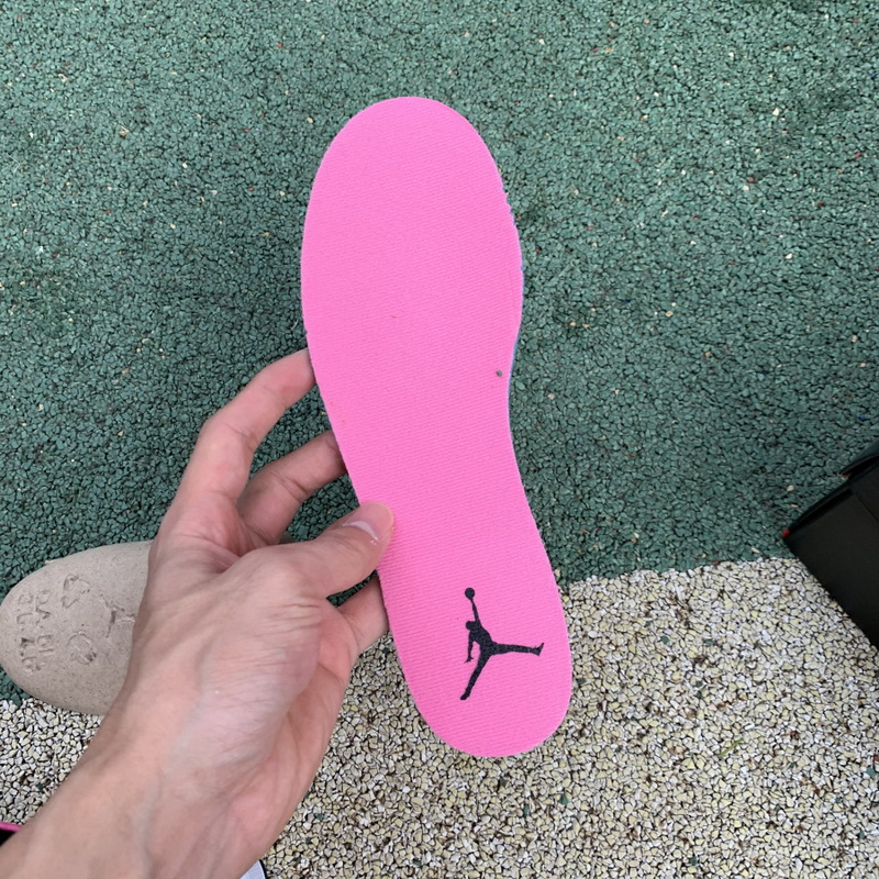 Jordan 1 Mid Shoes048