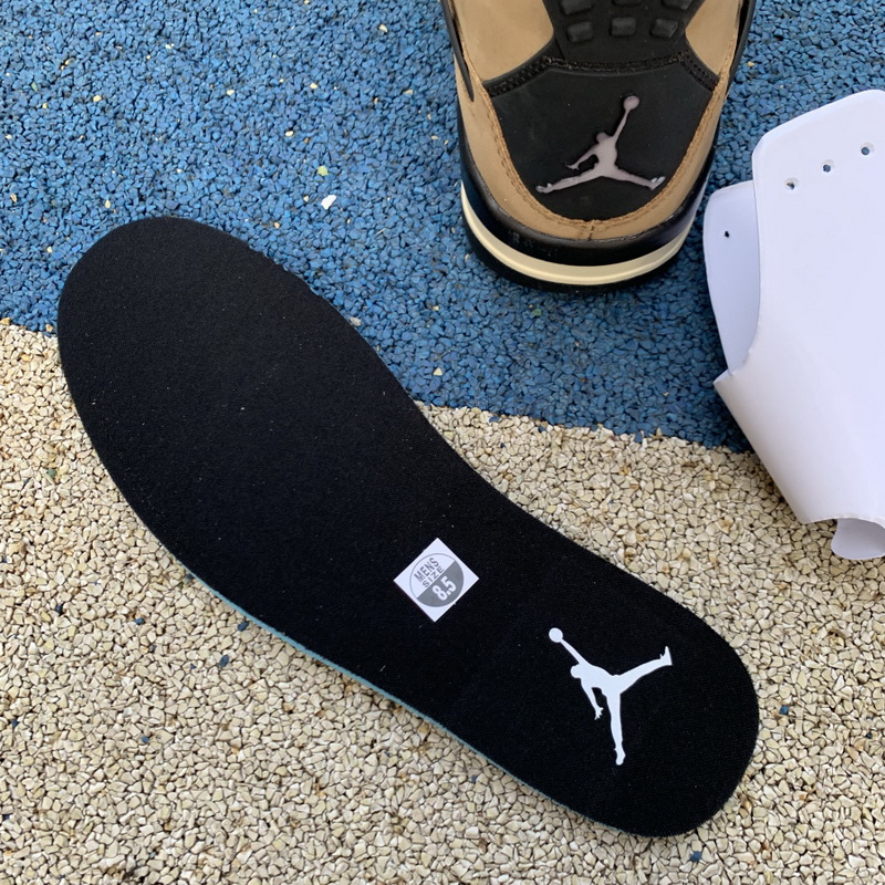 Air Jordan 4“Mushroom”