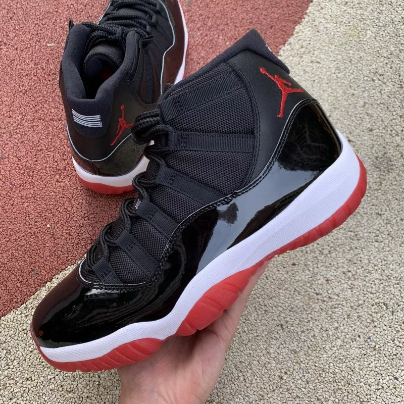 Air Jordan 11 Bred