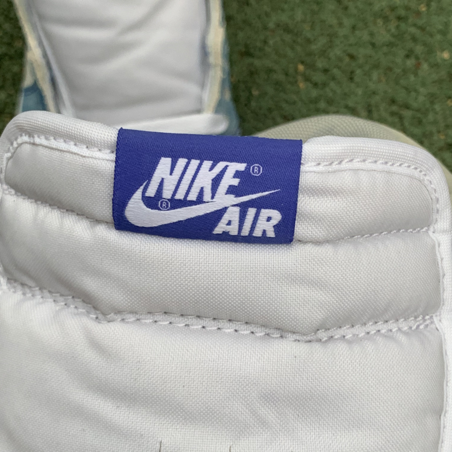 Air Jordan 1 High “Hyper Royal”GS