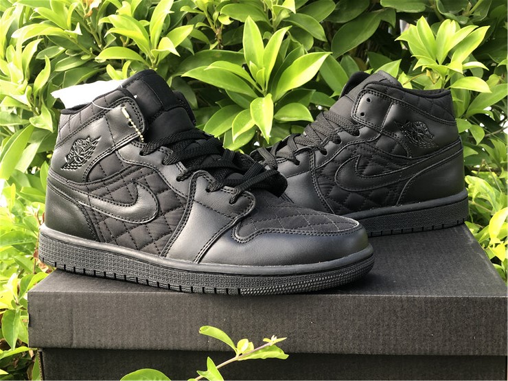 Air Jordan 1 Mid SE Black