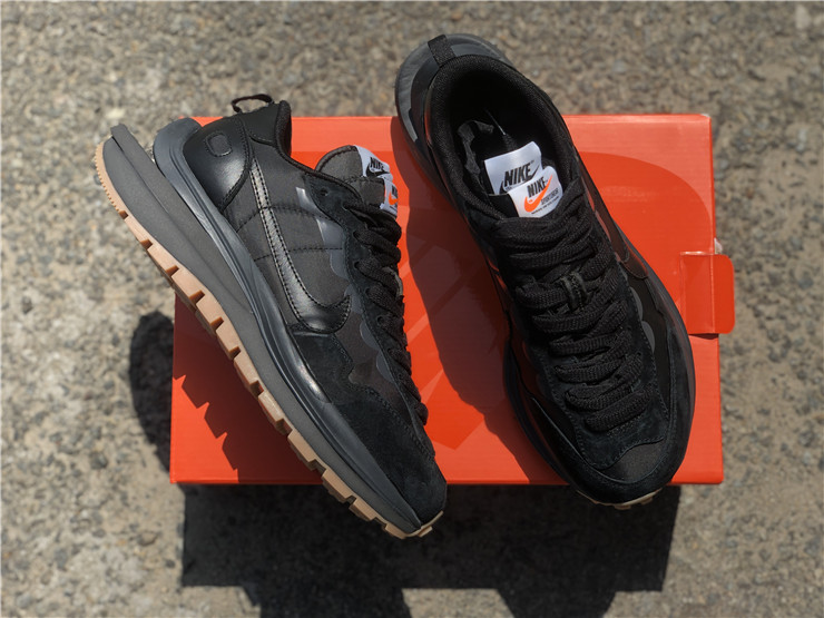 Sacai x Nike VaporWaffle ''Black''
