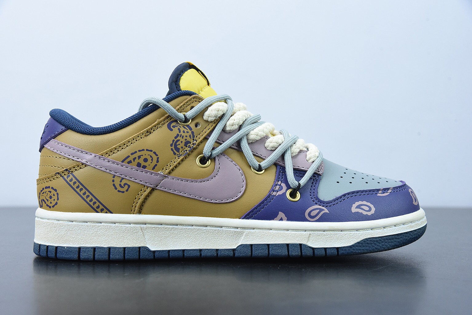 Nike Dunk Low Paisley