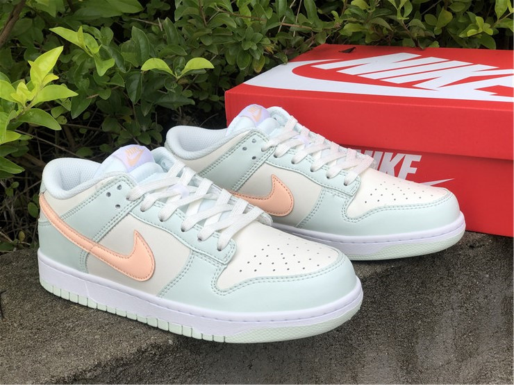 Nike SB Dunk Low Light Powder Mint Green