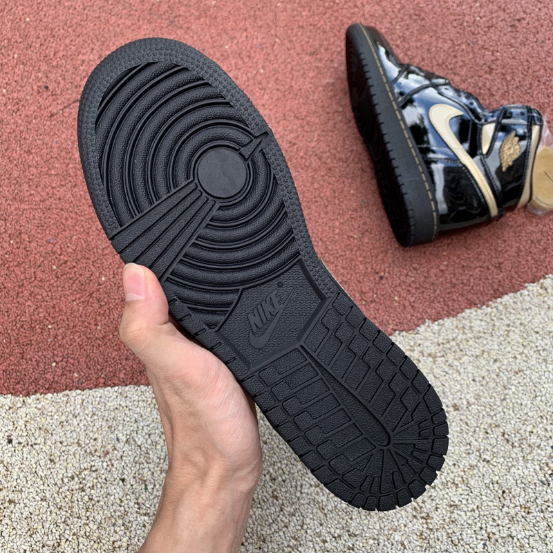 Air Jordan 1 High “Black Metallic Gold” GS