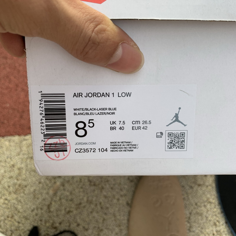 Air Jordan 1 Low shoes