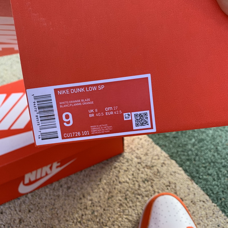 Nike Dunk Low “Orange Blaze”