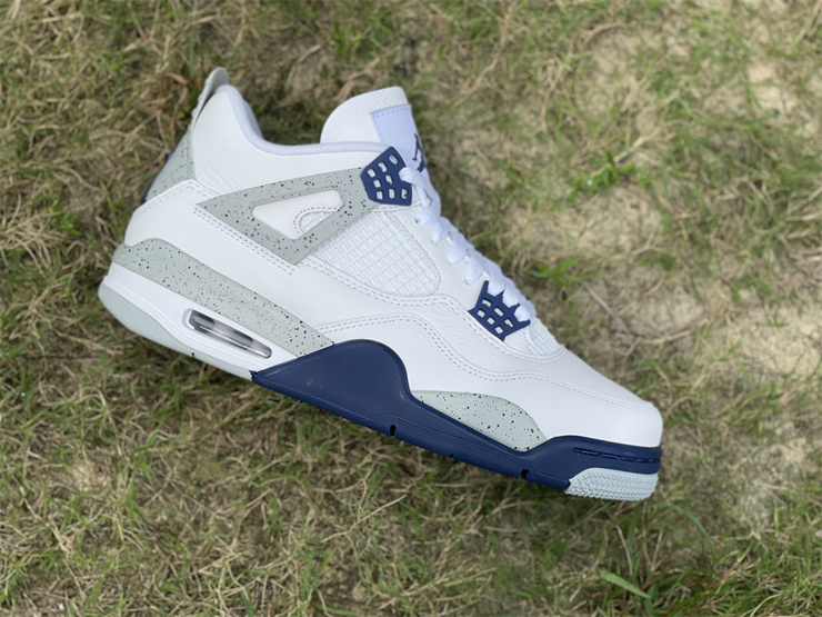 Air Jordan 4“Midnight Navy”