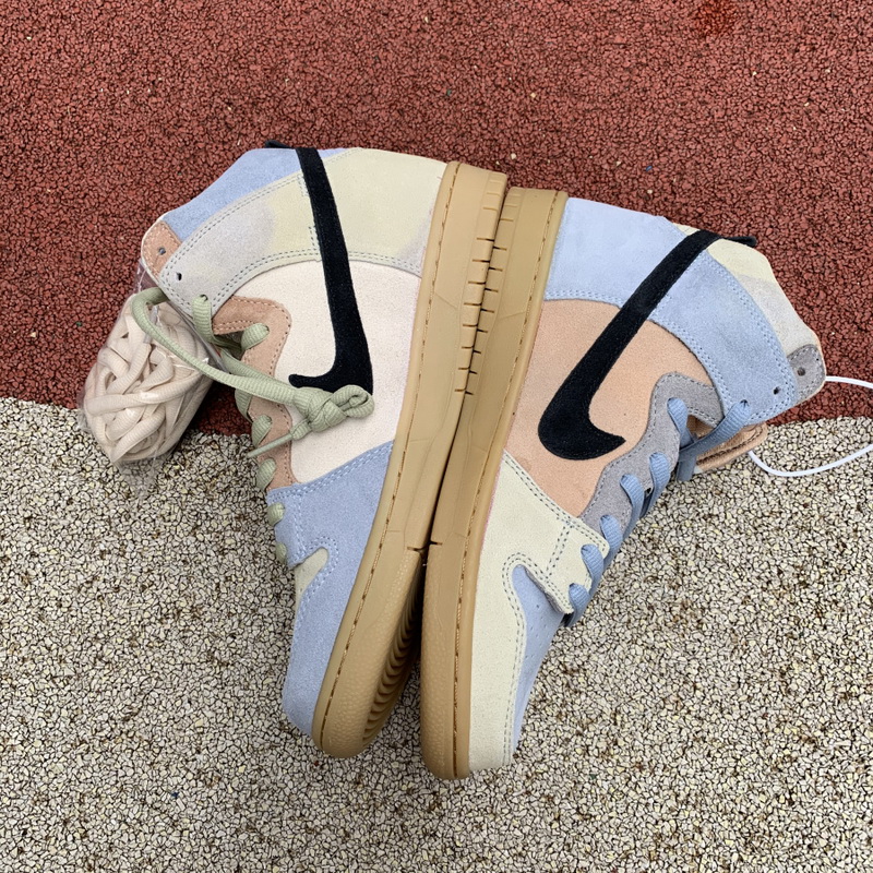 Nike SB Dunk High Spectrum