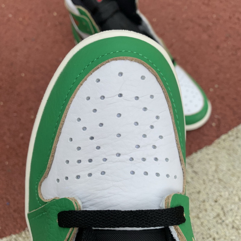 Air Jordan 1 High OG WMNS “Lucky Green”
