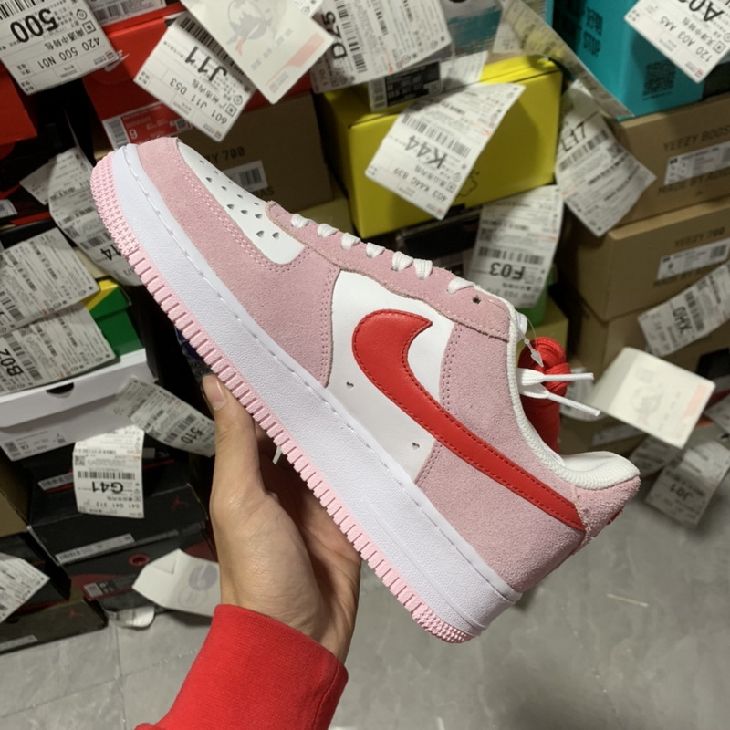 Nike Air Force 1 07 QS Valentine's Day Love Letter