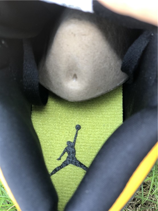 Air Jordan 1 Mid Black Yellow