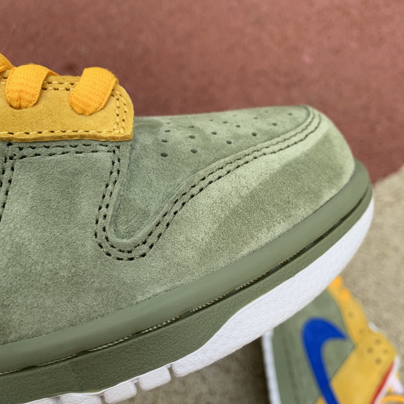 Nike SB Dunk Low Puff N Stuff