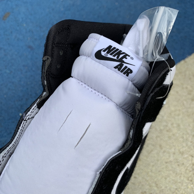 Air Jordan 1 Retro High OG WMNS “Panda”