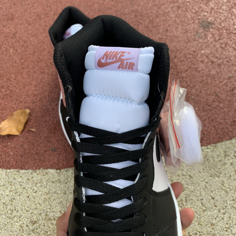 Air Jordan 1 Retro High OG Rust Pink