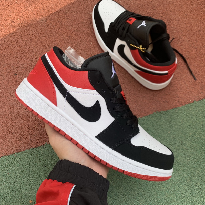 Air Jordan 1 Low Black Toe