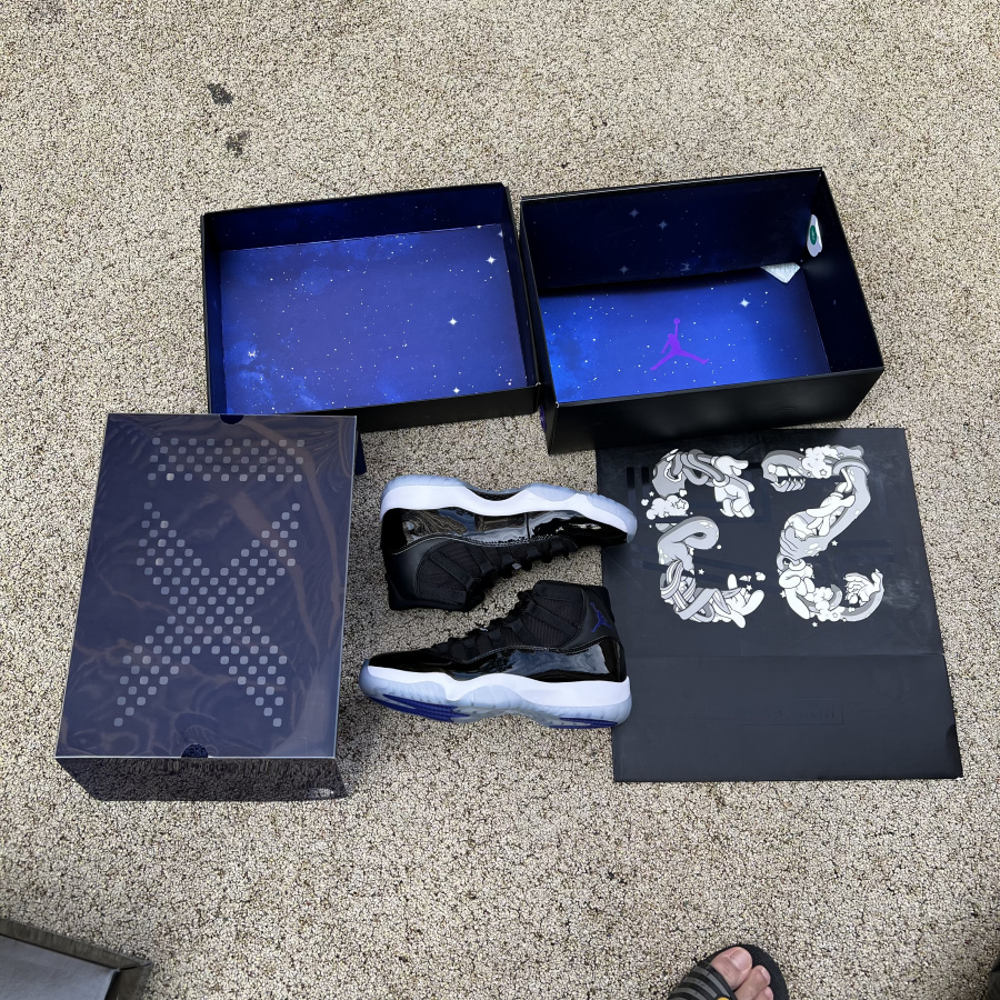 Air Jordan 11 “Space Jam”