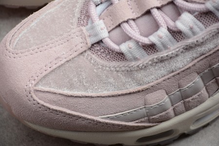 NIKE womens AIR MAX 95 DELUXE