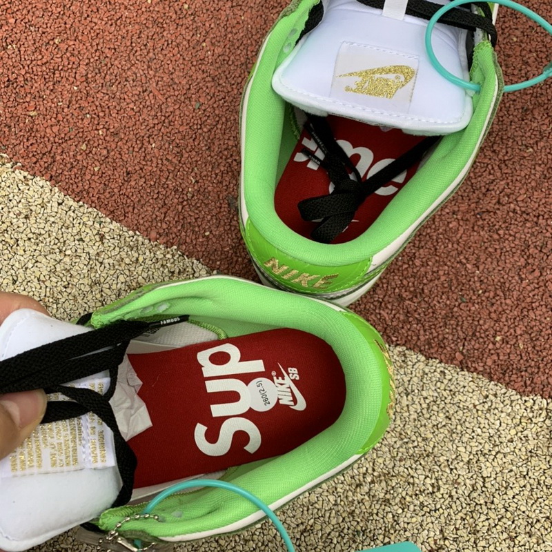 Supreme x Nike SB Dunk Low “Mean Green”
