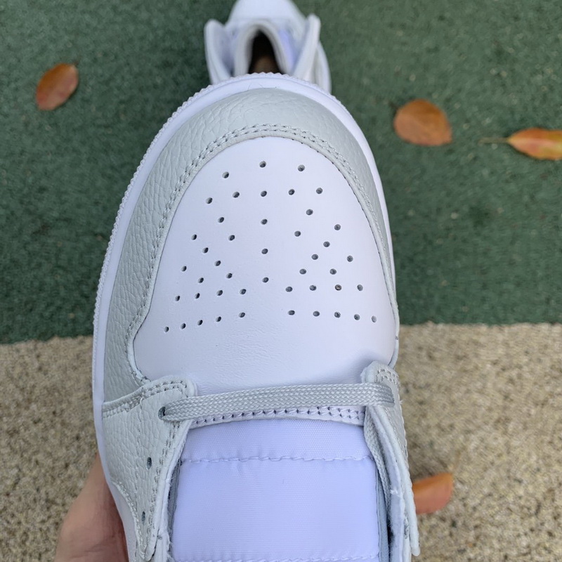 Jordan 1 Mid Shoes074