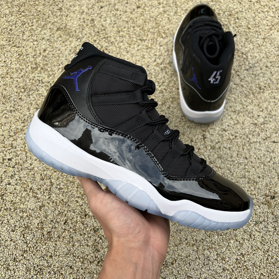 Air Jordan 11 “Space Jam”