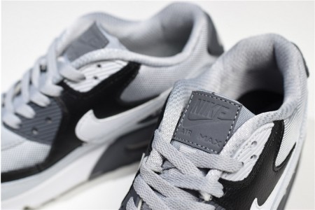 Nike Air Max 90 Essential
