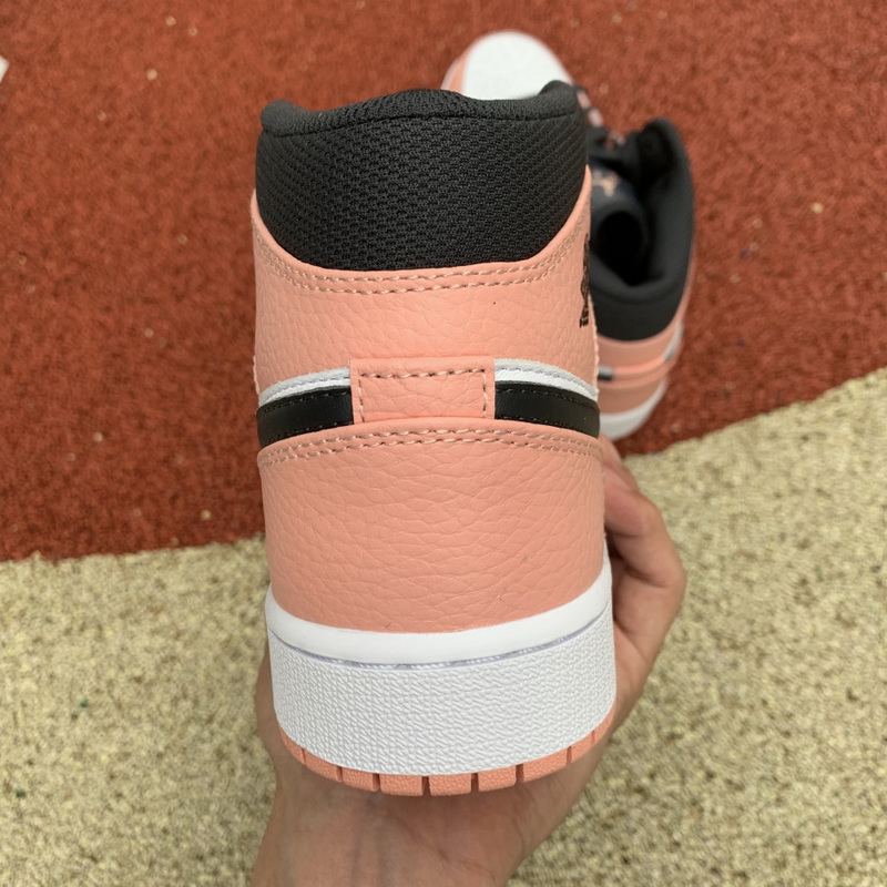 Jordan 1 Mid Pink quartz