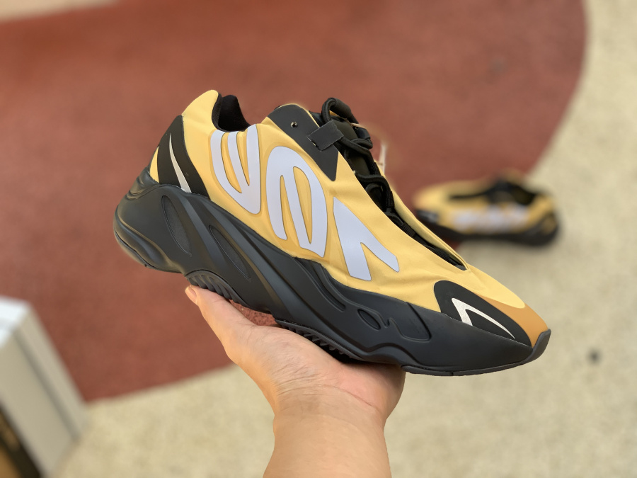 Yeezy 700 Honey