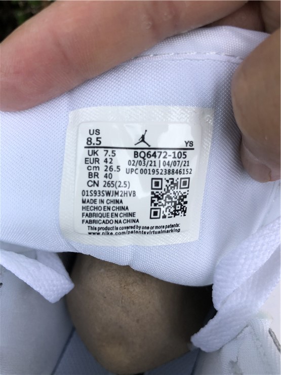 Air Jordan 1 Mid WMNS