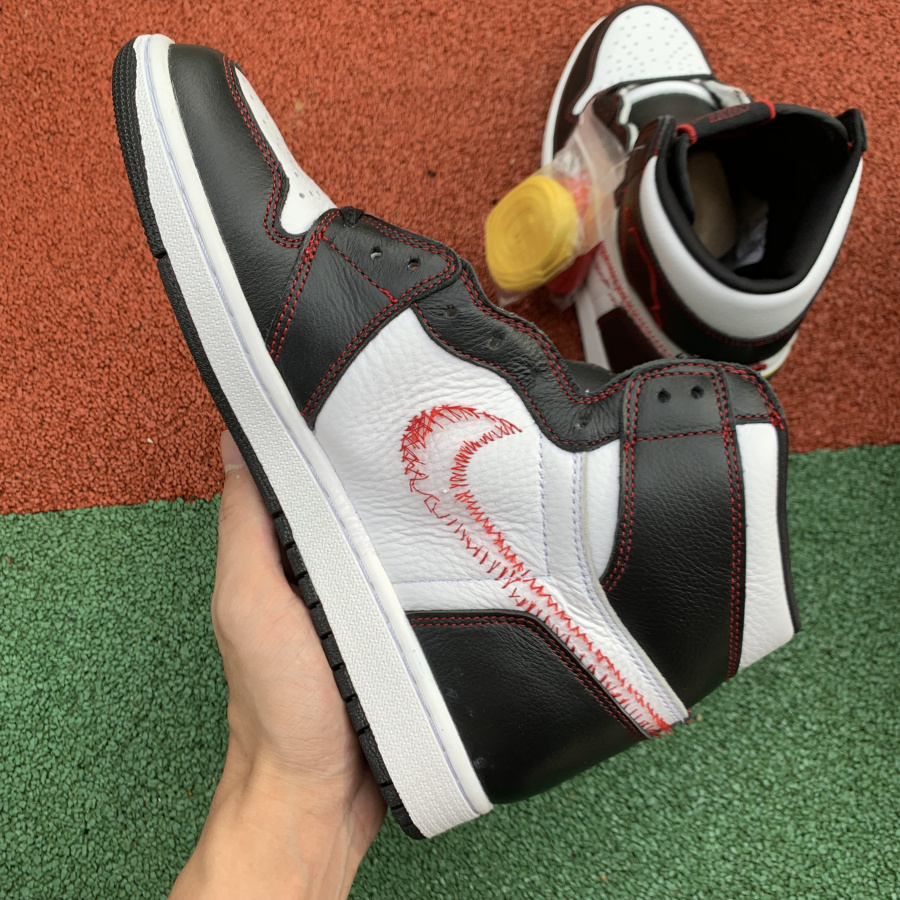 Air Jordan 1 High OG Defiant
