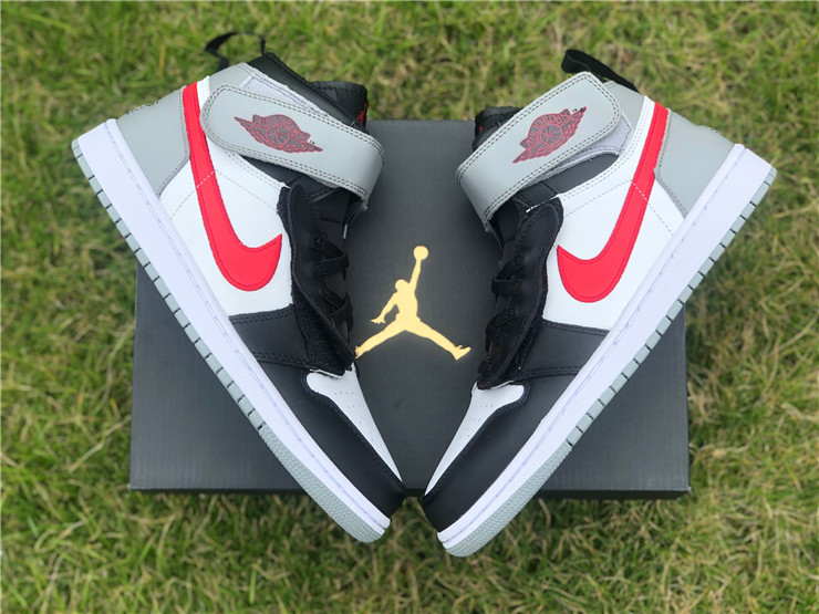 Air Jordan 1 “FlyEase”