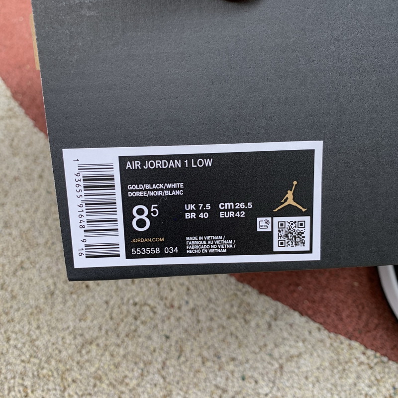 Air Jordan 1 Low shoes