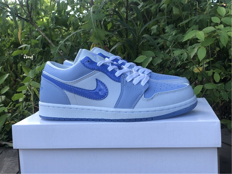 Air Jordan 1 Low The Mighty Swooshers